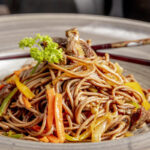 Furnici in copac cu porc