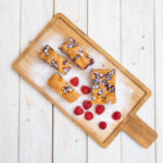 Pandispan cu fructe de padure